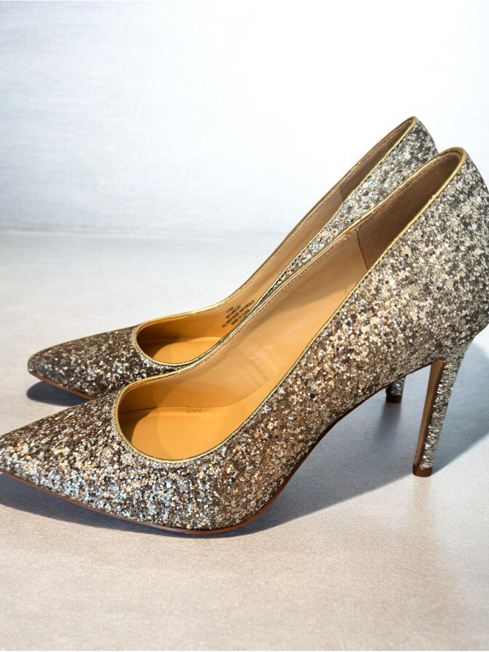 Marc Fisher Glitter Ombre Pumps Size 7.5 Sparkle Heels